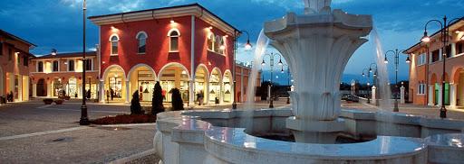 Mantova Outlet Village Fashion District