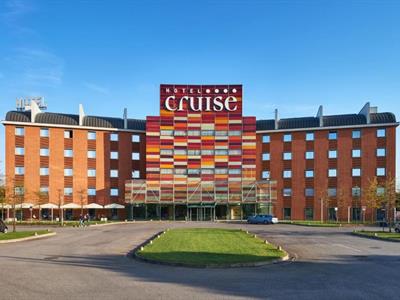 Hotel Cruise - >Montano Lucino