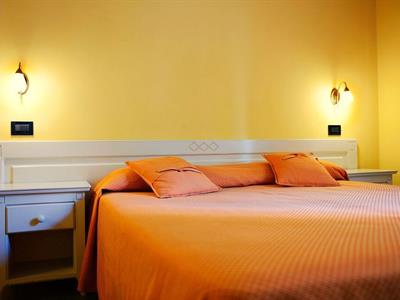 Hotel Marisa - >Albenga