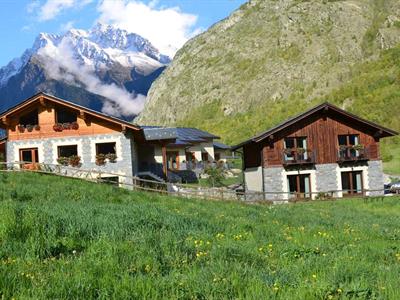 Village Paradis - >Roisan