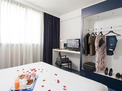 NEO HOTEL - >Bresso