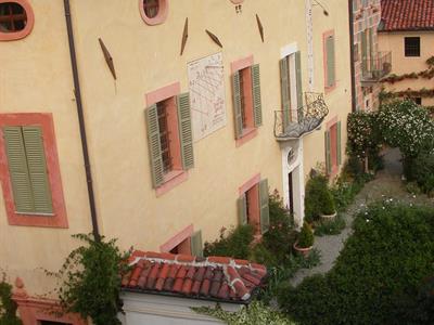 Castello Di Strambinello - >Strambinello