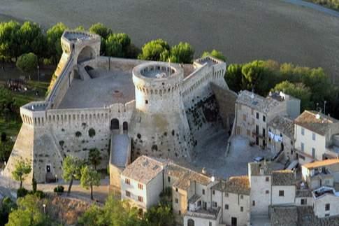 Museo delle Armi Antiche e Fortezza Medievale