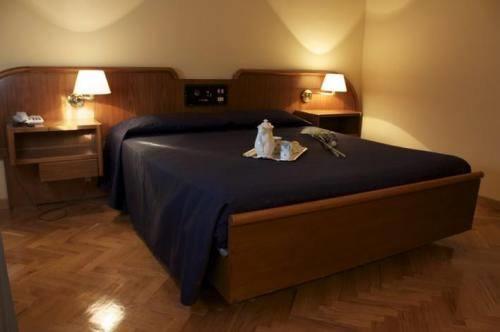 HOTEL MODERNO