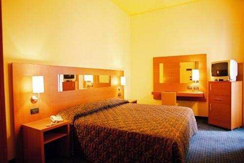 HOTEL CITY
