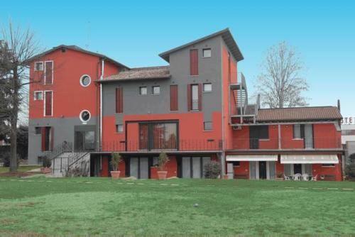 Residenza Cartiera 243