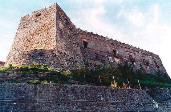 Castello Carafa di Ciro'