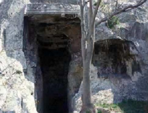 Ipogeo Atilia Pomptilla (II Sec)-Grotta Vipera