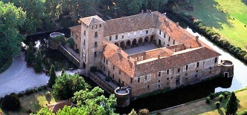 Castello Borromeo