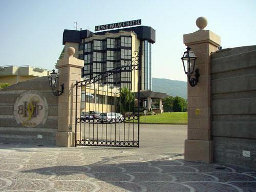 BORGO PALACE HOTEL