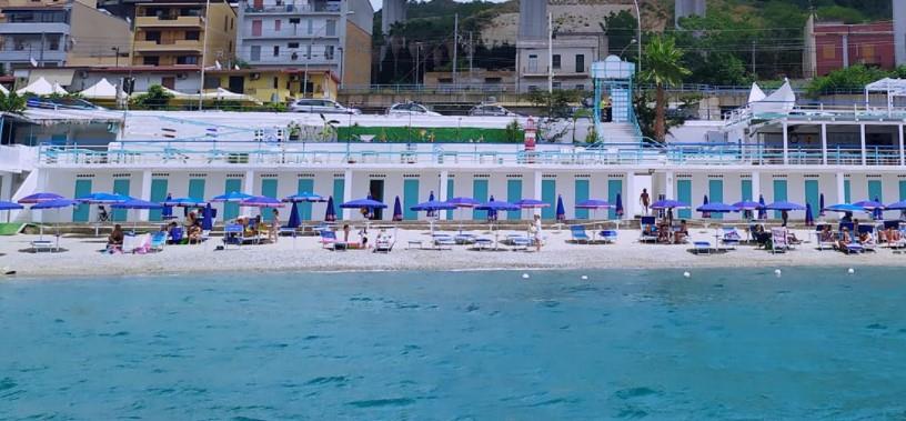 Mare Lucente beach club