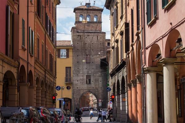 Torre San Vitale
