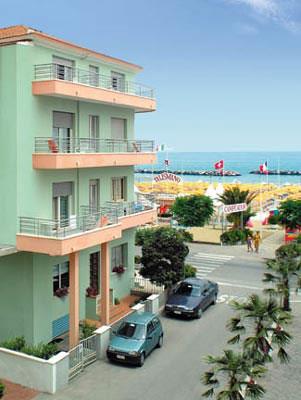 HOTEL VILLA MAURI
