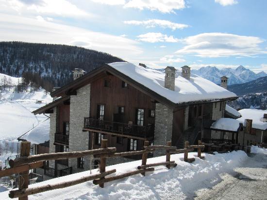 MAISON CLY