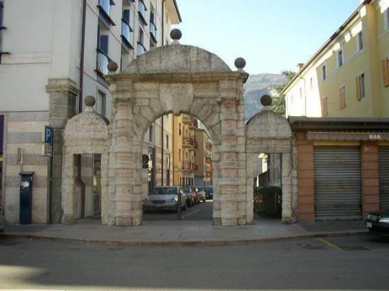 Arco dei Tre Portoni