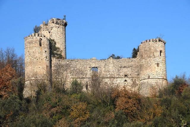 Castello di Alvignano Diroccato