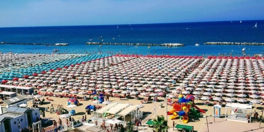 Lido delle Sirene 78/83