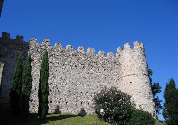 Castello di Moniga 