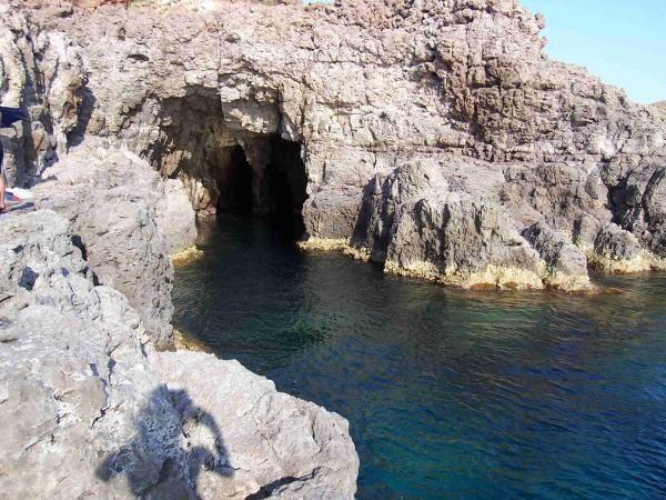 Grottoni di Punta Caragoli