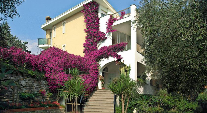 HOTEL BELLAVISTA