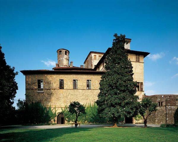 Castello della Manta
