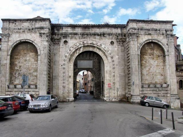 Porta San Pietro