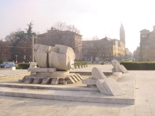 Scultura e Fontana di Cascella