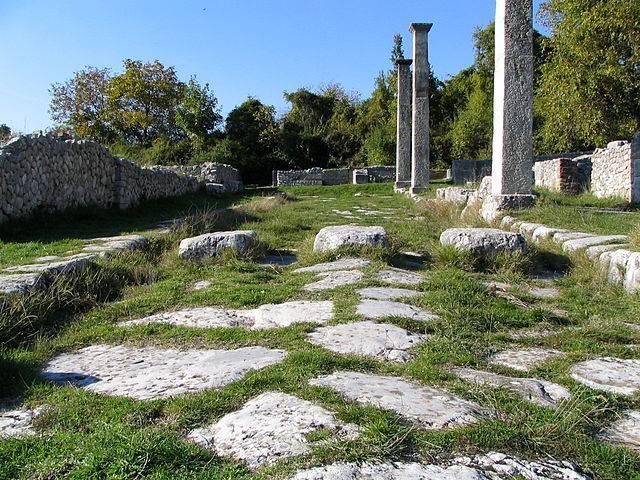 Area archeologica di Alba Fucens
