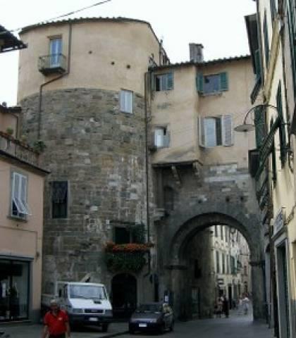Porta di Borgo