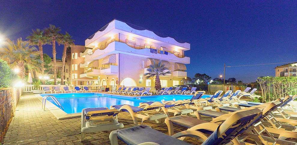 HOTEL RIVADORO