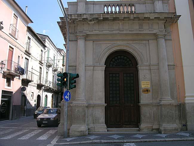 DEL TEATRO