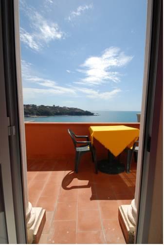 Hotel Baia Del Sorriso