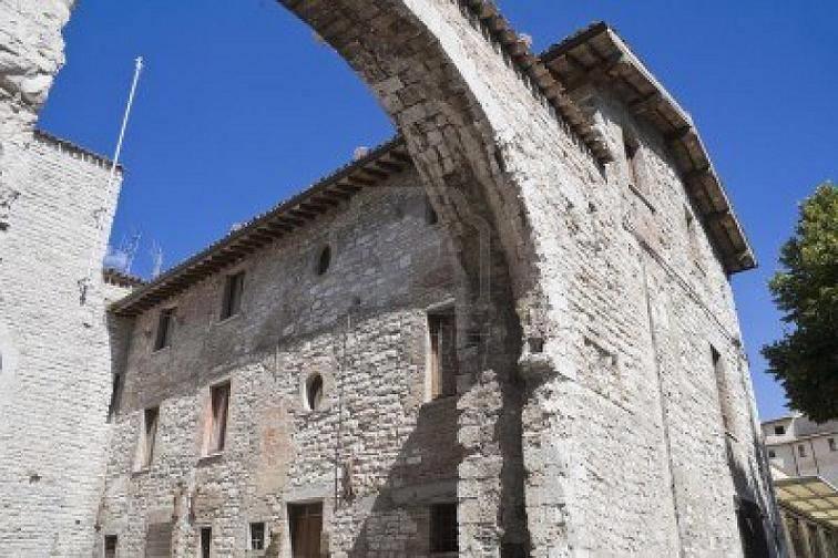 Porta San Pietro o Vittoria