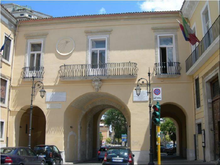 Porta Arpana o Porta Reale