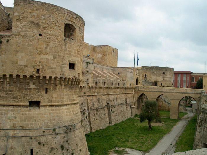 Castello Svevo o di Terra