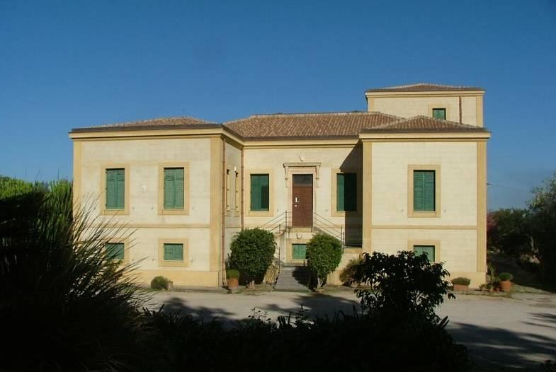 Museo Fondazione Famiglia Piccolo di Calanovella