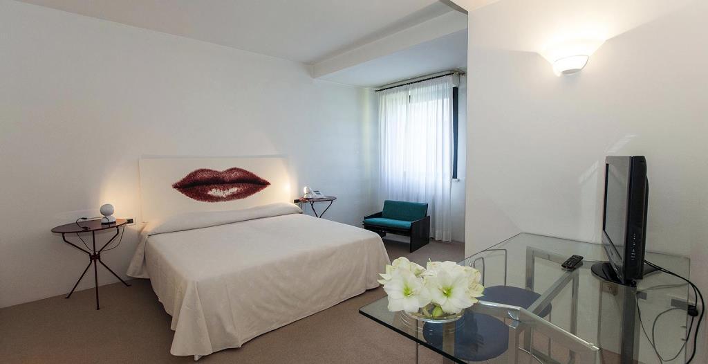 HOTEL S. FRANCISCO SAS DI ORNELLA MARABINI