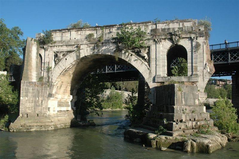 Ponte Rotto