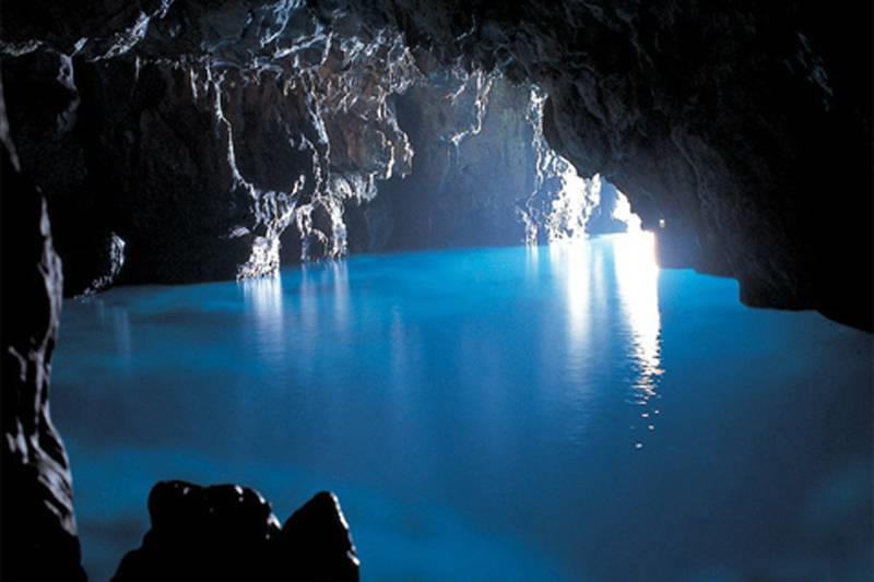 Spiaggia Grotta azzurra