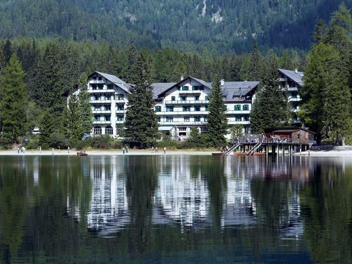 Hotel Lago di Braies