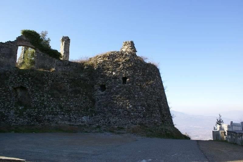 Castello di Bibola Diroccato