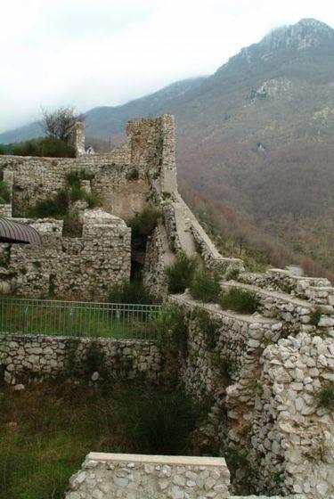Castello di Mercogliano Diroccato