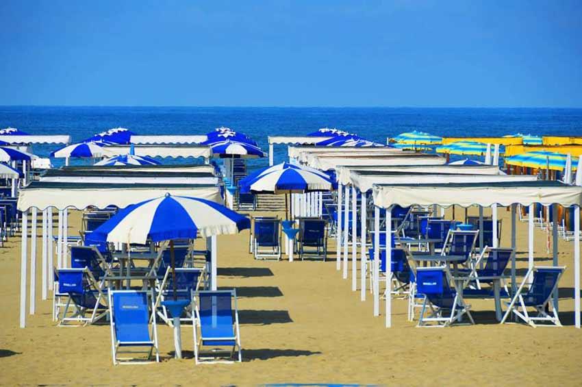 Mergellina beach village