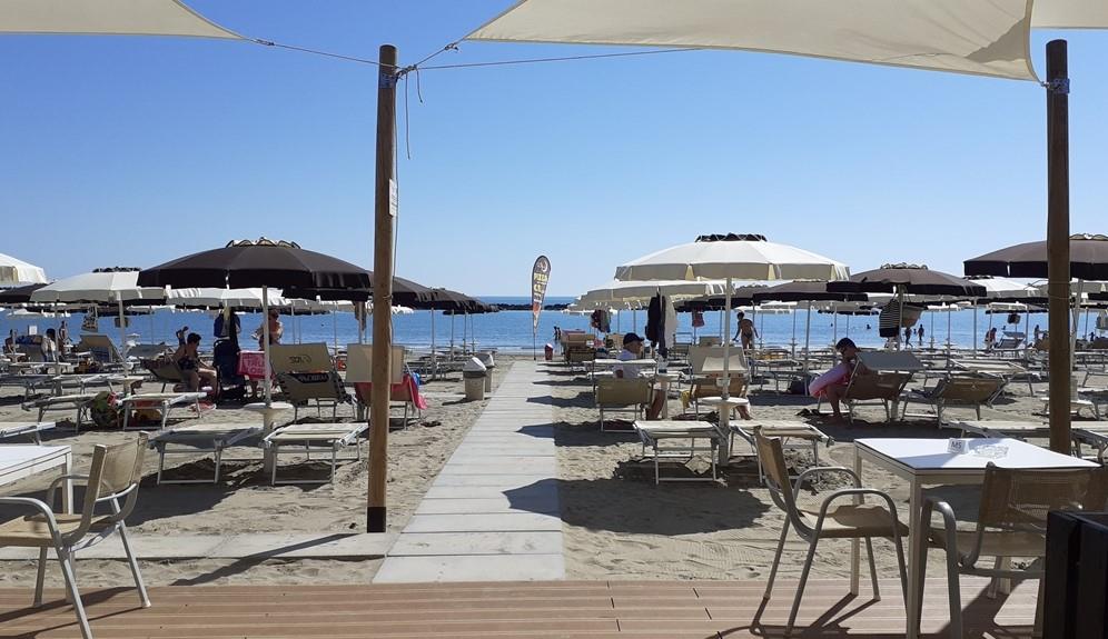 Luna Beach
