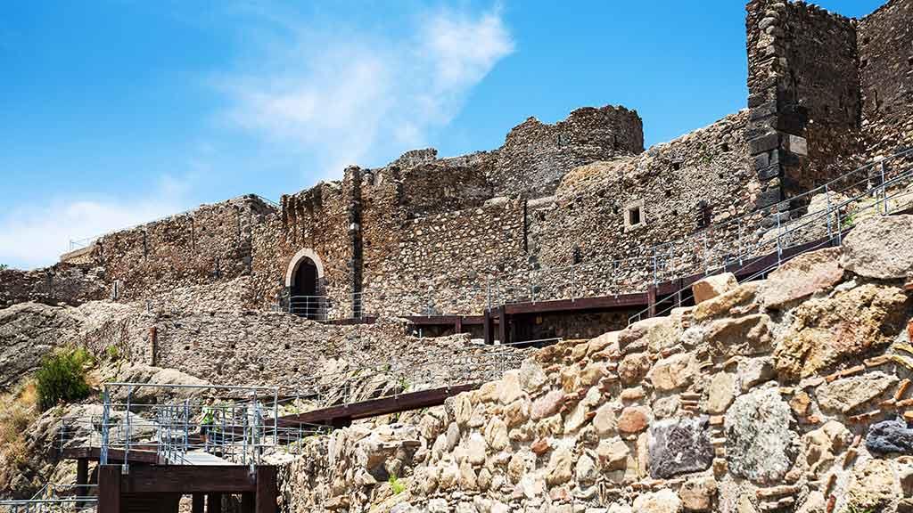 Castello Antico Diroccato