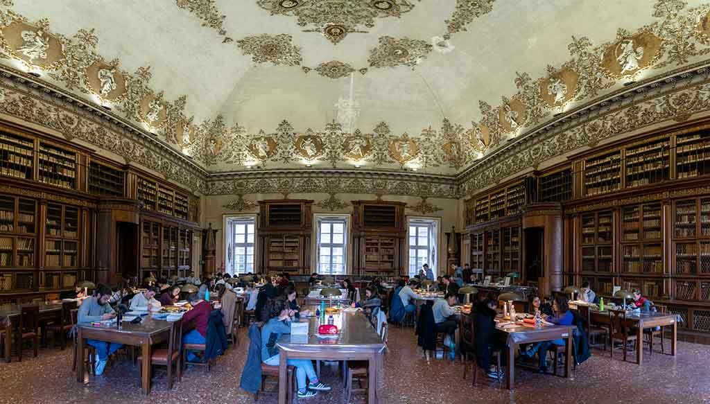 Biblioteca Nazionale di Napoli