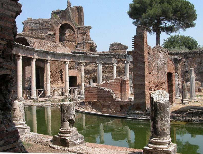 Villa Adriana: Teatro Marittimo