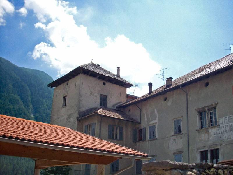 Castello dei Pezzen