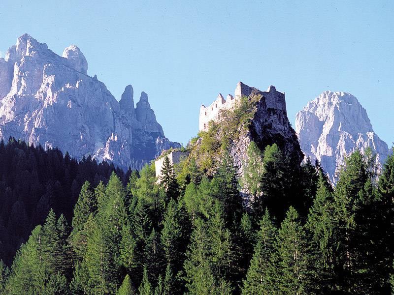 Castel Pietra Diroccato