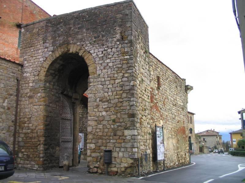 Porta San Giusto